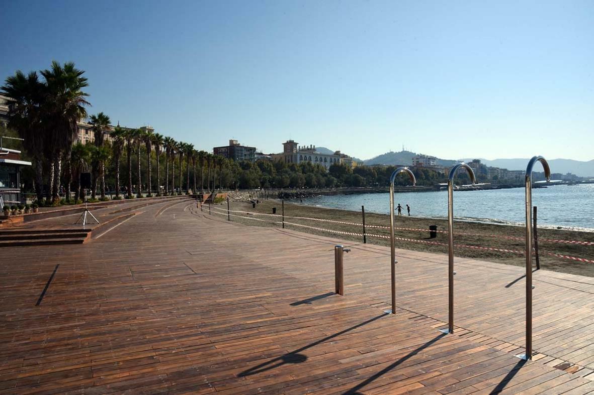 Casa Vacanza "Al Vicolo Delle Colonne" Salerno Exteriér fotografie