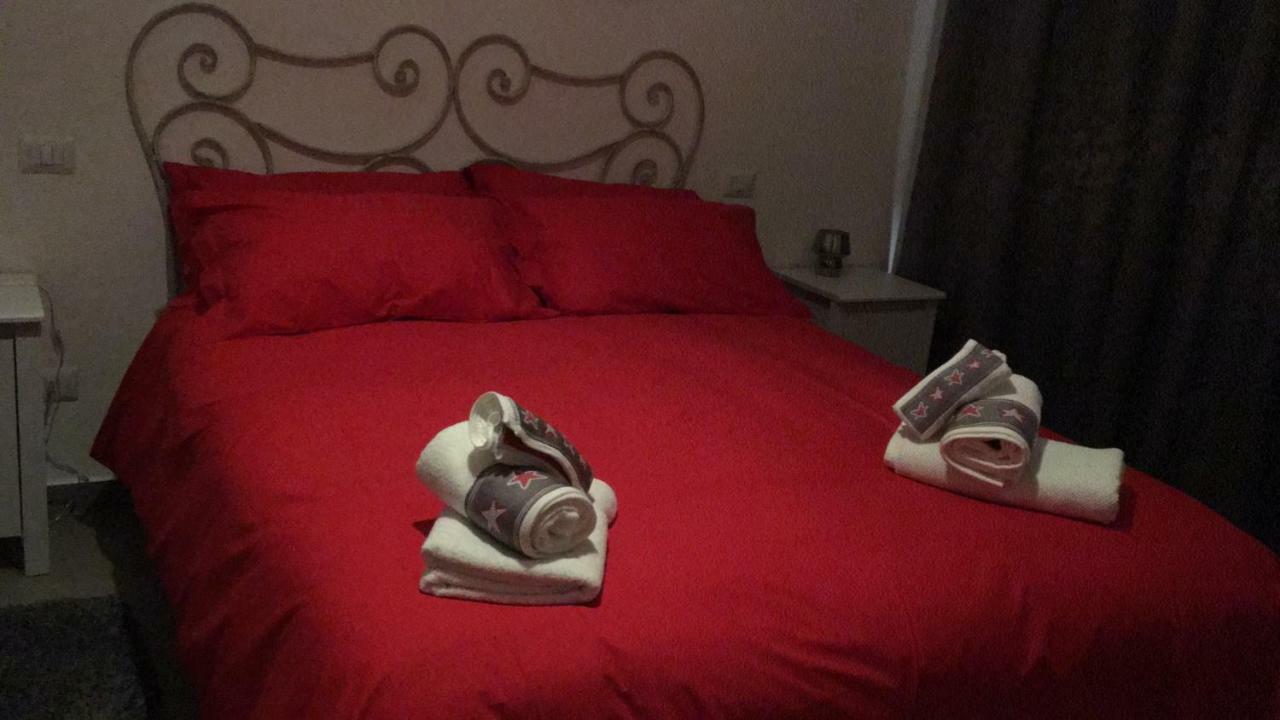 Casa Vacanza "Al Vicolo Delle Colonne" Salerno Exteriér fotografie