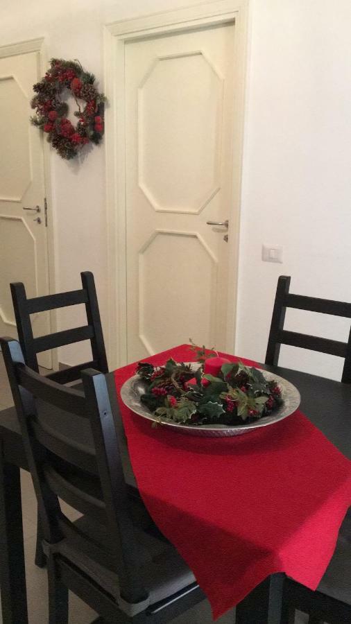 Casa Vacanza "Al Vicolo Delle Colonne" Salerno Exteriér fotografie