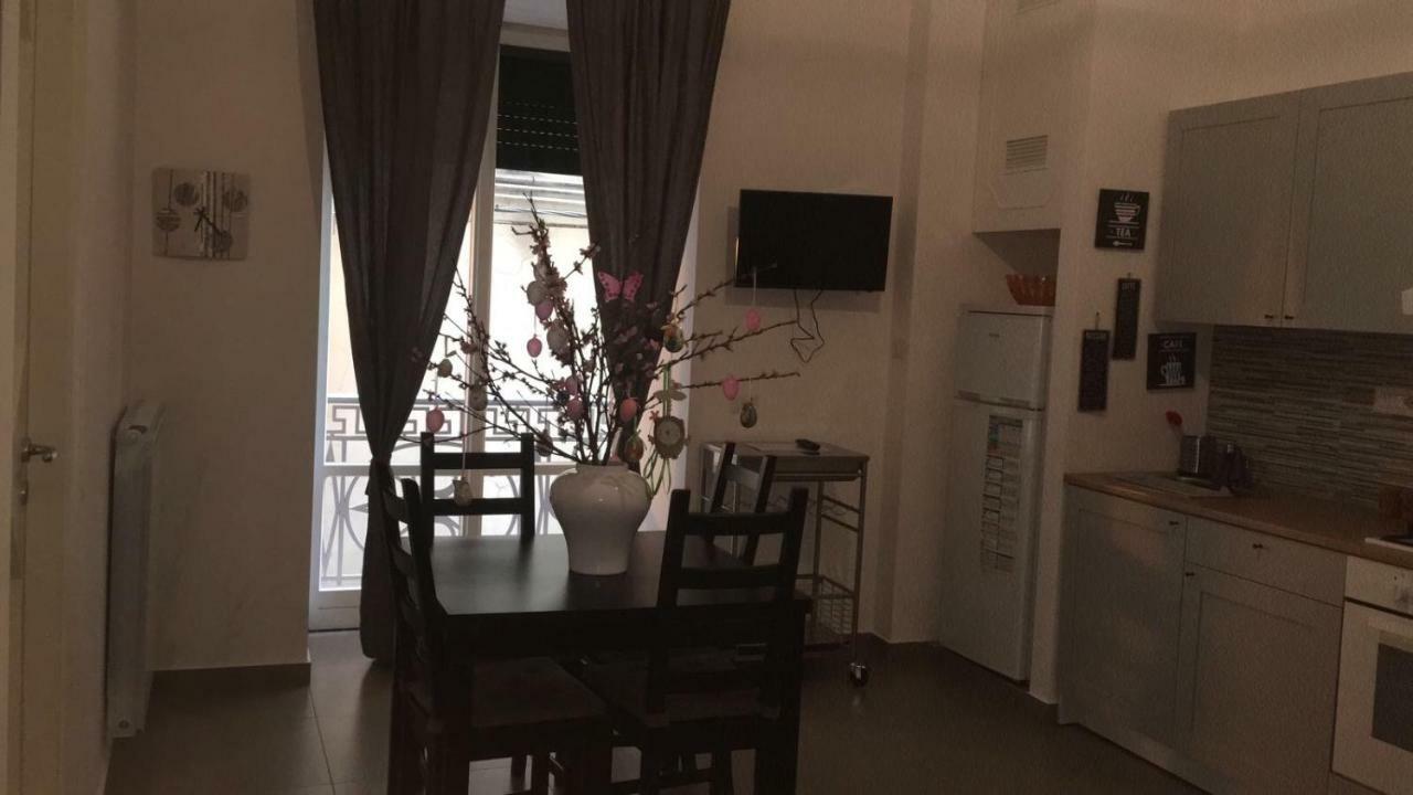 Casa Vacanza "Al Vicolo Delle Colonne" Salerno Exteriér fotografie