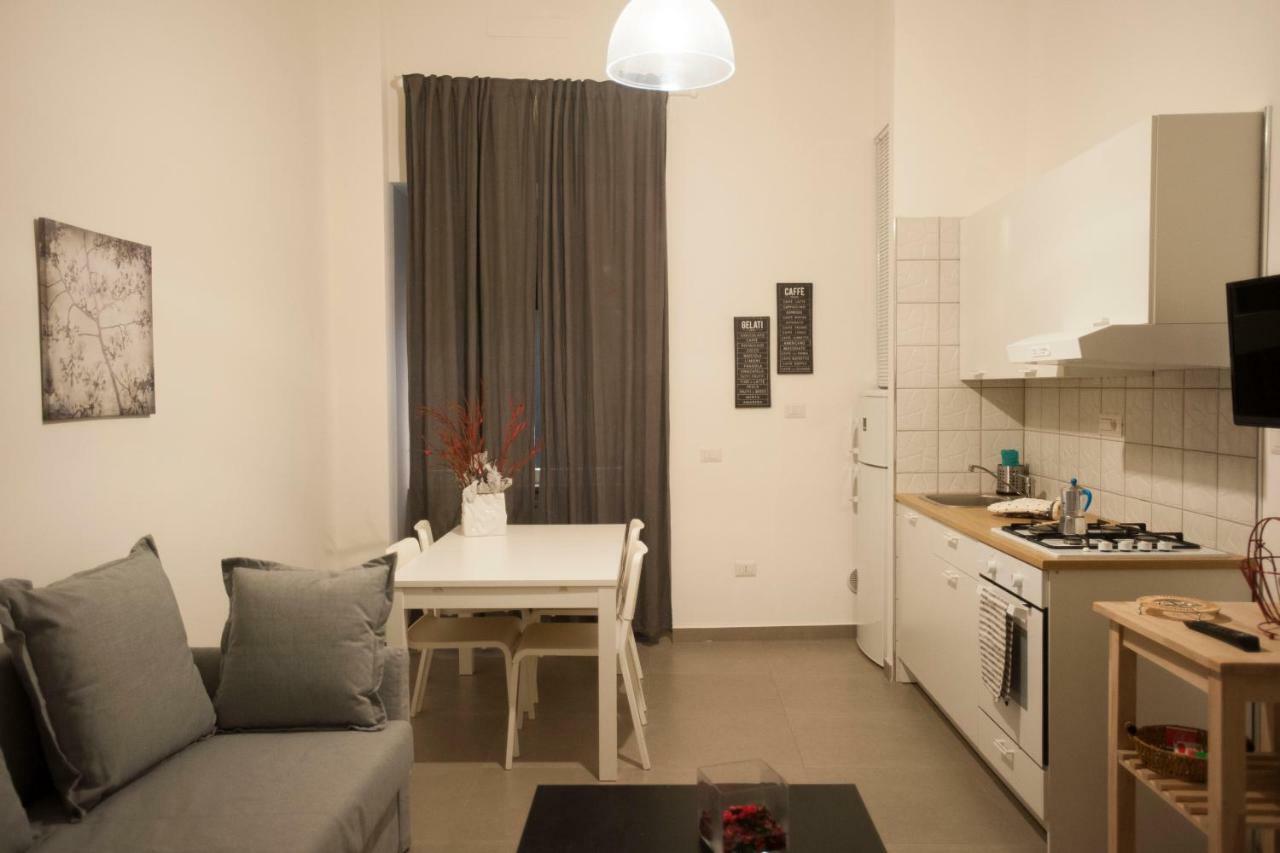 Casa Vacanza "Al Vicolo Delle Colonne" Salerno Exteriér fotografie